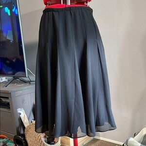 Elegant Black Women's Skirt